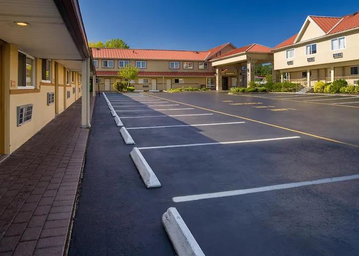 Skyview Motel