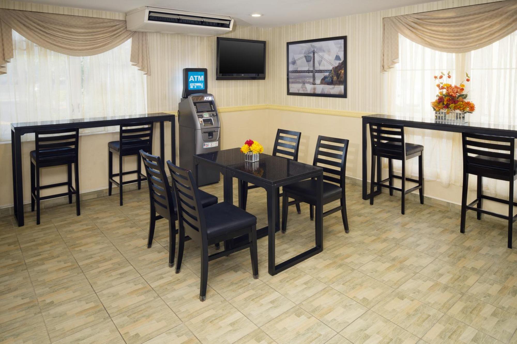 Motel Skyview 2*